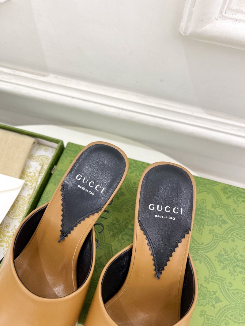 Gucci Flat Shoes